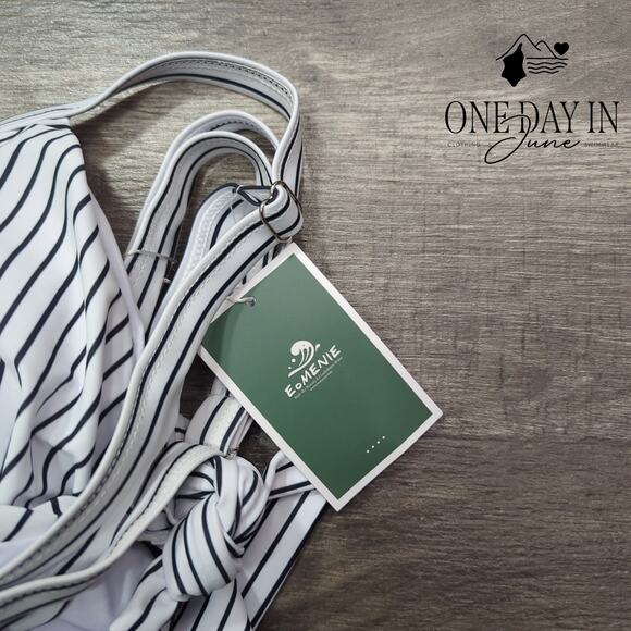 Eomenie Cross Front Cut Out One Piece Swimsuit Size M - Picture 4 of 7